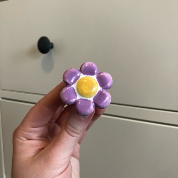 Richelieu Purple Ceramic Flower Drawer Door Knobs - Picture 2 of 6